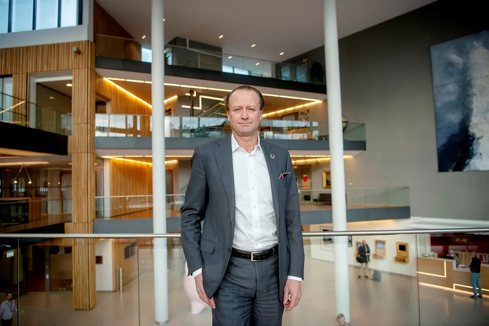Jan Erik Saugestad, konserndirektør for kapitalforvaltning i Storebrand, forteller til avisen Bloomberg at Storebrand ønsker å fase ut kullinvesteringer.