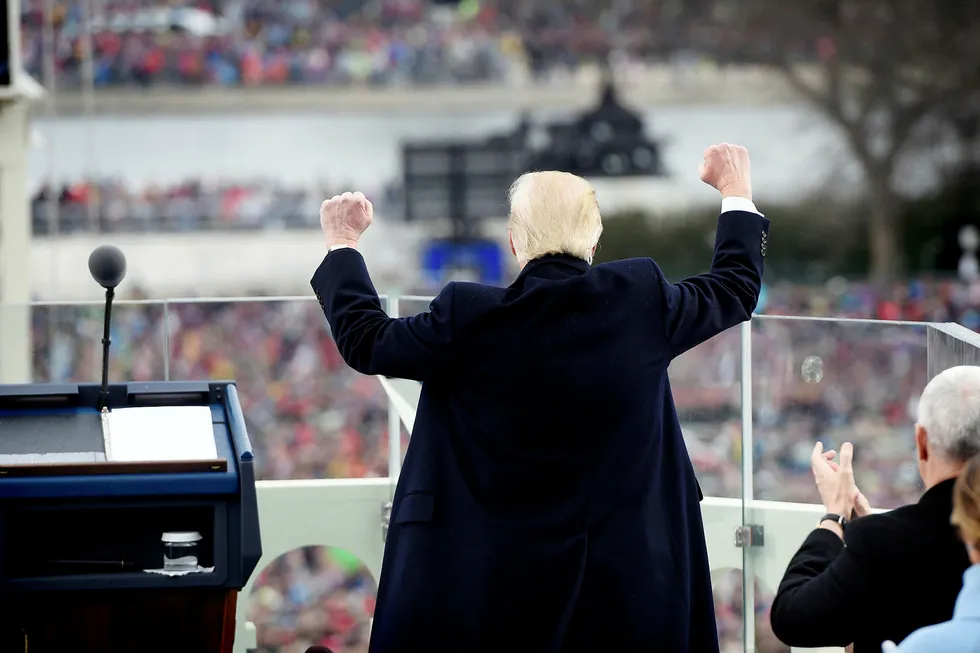 «Make America Great Again!» ropte Donald Trump til de omtrent én million menneskene som møtte opp i Washington fredag. Foto: Saul Loeb/Reuters/NTB Scanpix