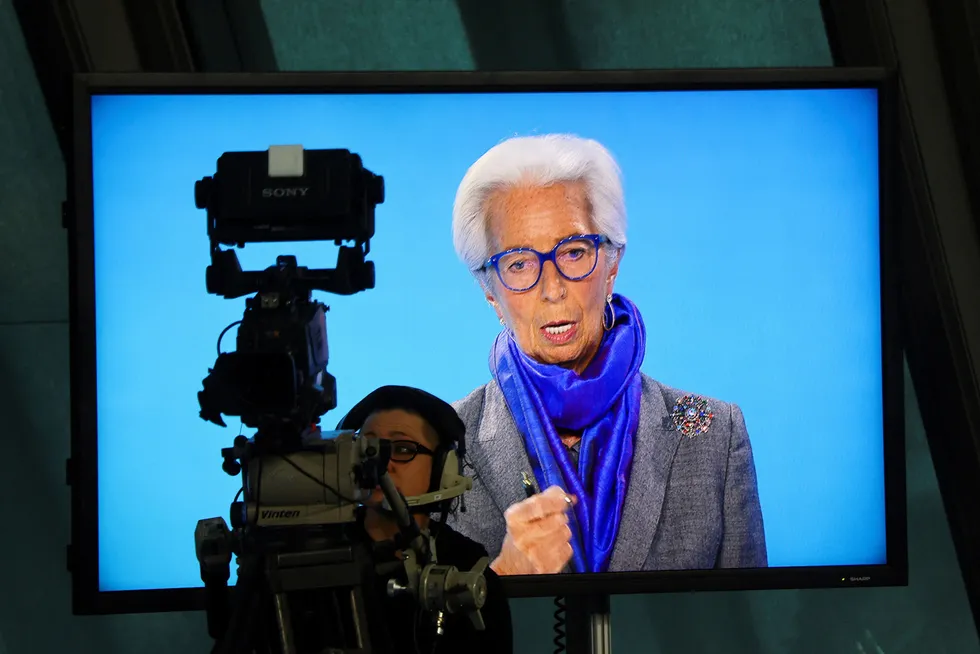 dobbelt-rentel-ft-i-eurosonen-varsler-betydelige-hevinger-dn