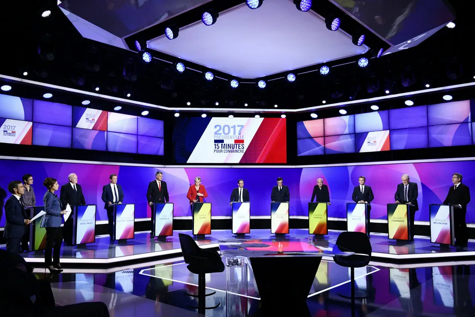 Det er 11 presidentkandidater i Frankrike, men bare fire gis en sjanse til å gå videre fra første runde. Bildet er fra en debatt på den franske tv-kanelen France 2. Foto: Martin Bureau/Pool/Reuters/NTB scanpix