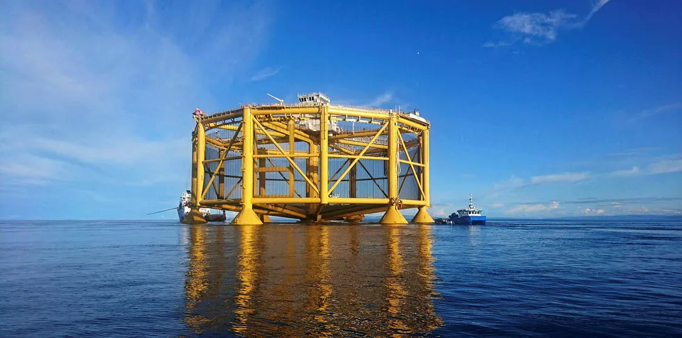 Havmerden til Salmar, «Ocean Farm 1», hvor det nylig rømte laks etter en flenge i nota.