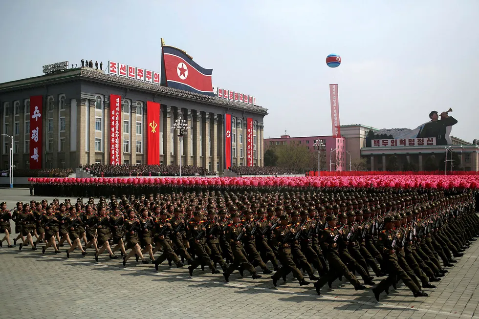 Nord-Korea lar seg tilsynelatende ikke presse av USA, og øker farten i sitt atomvåpenprogram. Foto: Wong Maye-E/AP photo/NTB scanpix