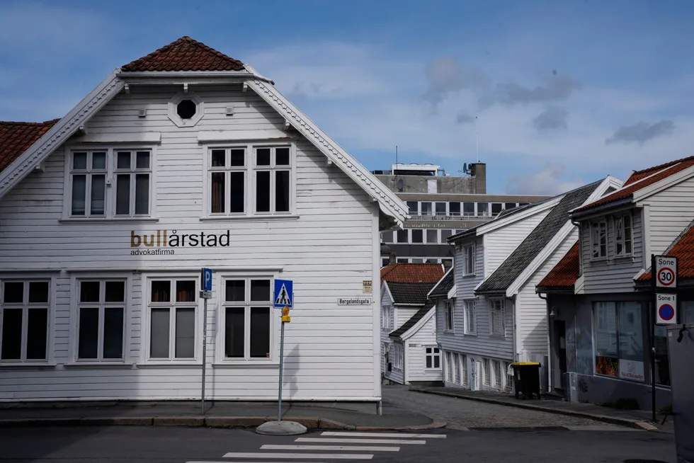 Den bedragerianmeldte Sandnes-advokaten var i mange år partner i Bull Årstad. Her er selskapets kontorer i Stavanger.