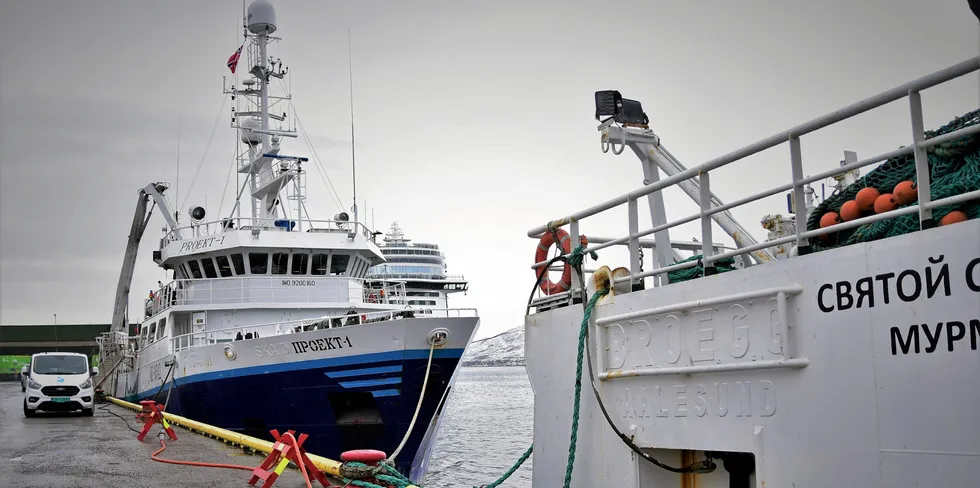 Norske havner er fortsatt åpne for russiske fartøy. Sanksjoner mot Russland kan likevel påvirke handel og vareflyt, påpeker Kystverket i en orientering torsdag.