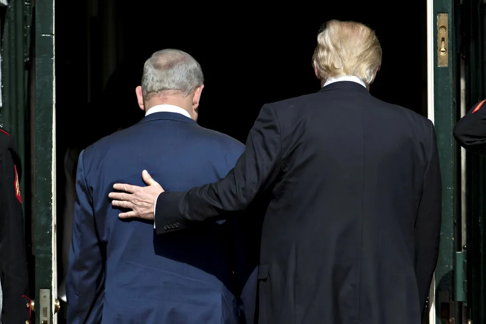 President Donald Trump tok imot Israels statsminister Benjamin Netanyahu (til venstre) i Det hvite hus onsdag. Foto: Andrew Harrer/Bloomberg