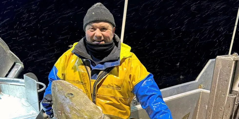 Fisker Svein Harald Holmen fra Vardø frykter konkurs etter nytt krav i deltagerforskriften.