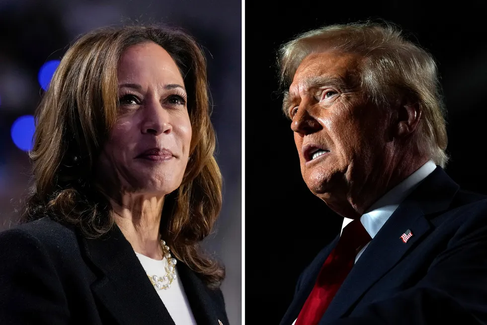 Demokratenes Kamala Harris og Republikanernes Donald Trump ligger hakk i hæl på meningsmålinger i forkant av presidentvalget i USA. Det gjelder både nasjonale meningsmålinger og i vippestatene.