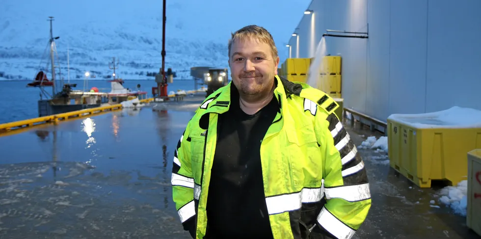 Max Are Hansen, formann ved Karlsøybruket i Troms, har kjøpt nærmere 6000 tonn sei så langt i år. Mye av dette notsei, der den største fisken har gått for nærmere 10 kroner kiloet.