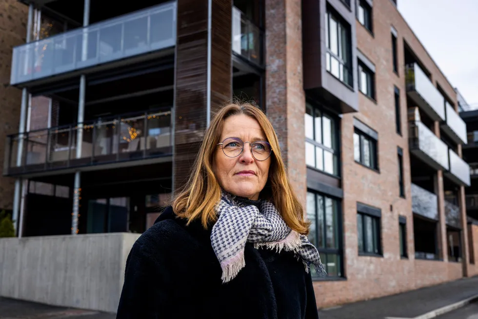 Kari Elise Gisnås, konserndirektør for personmarked i Sparebank 1 Østlandet, sier færre får mellomfinansiering enn før.