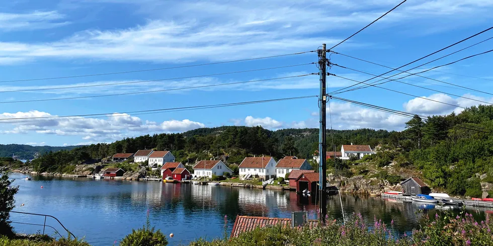 Vakkert, men dyrt: Sørlendingene har så langt i august betalt 3,3 ganger mer for strømmen enn andre kunder i Sør-Norge. Det er riktignok før strømstøtten er regnet inn.
