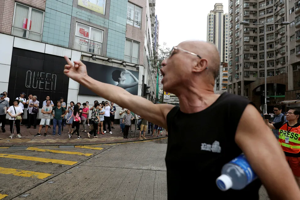 Flere bedrifter med base i Hongkong spør om råd om hvordan de kan minke tilstedeværelsen etter måneder med uro og demonstrasjoner.