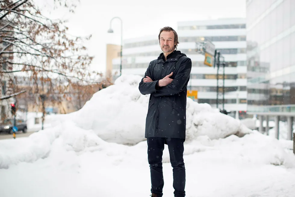 Sol-sjef Jan Thoresen har snudd underskudd til overskudd og laget algoritmestyrt mobilapp for å tilfredsstille folks nyhetshunger. Foto: Fredrik Solstad