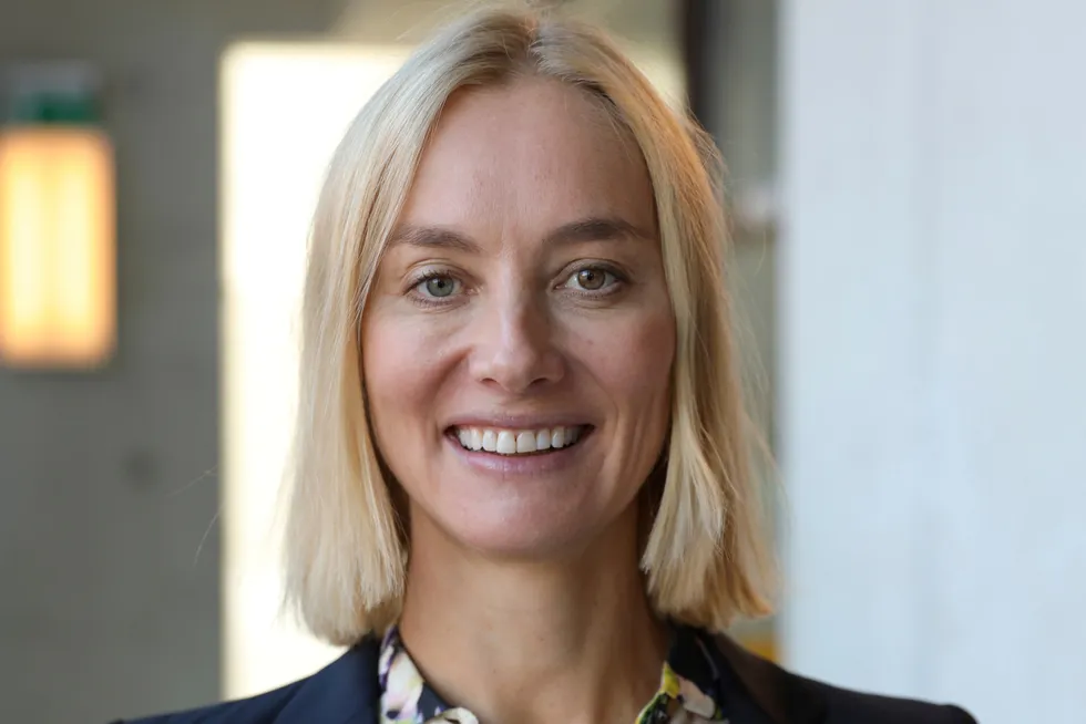 Ekspedisjonssjef Therese Steen ved Statsministerens kontor (SMK) går til ny jobb i Norges Bank.