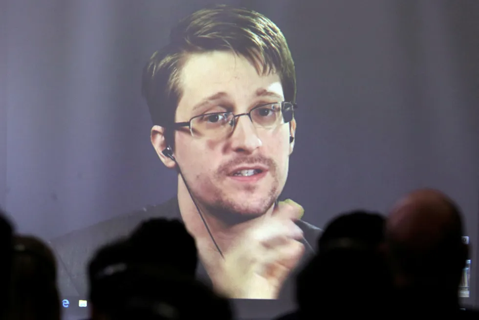 Edward Snowden snakker via videokonferanse på Universitetet i Buenons Aires tidligere denne måneden. Foto: MARCOS BRINDICCI/Reuters
