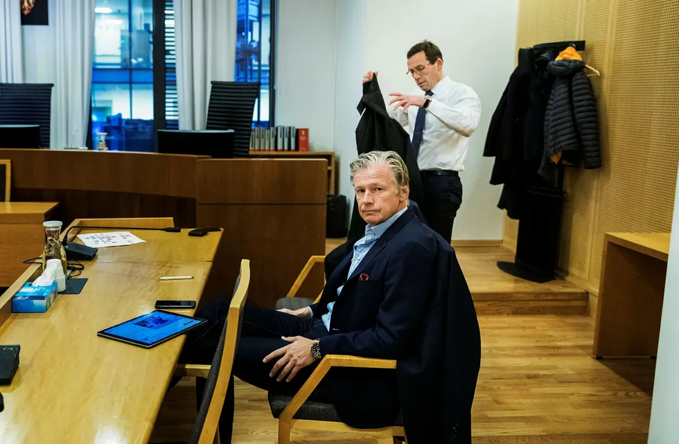 Eiendomsinvestor Edgar Haugen og advokat Ole Rasmus Asbjørnsen i rettssalen tirsdag.