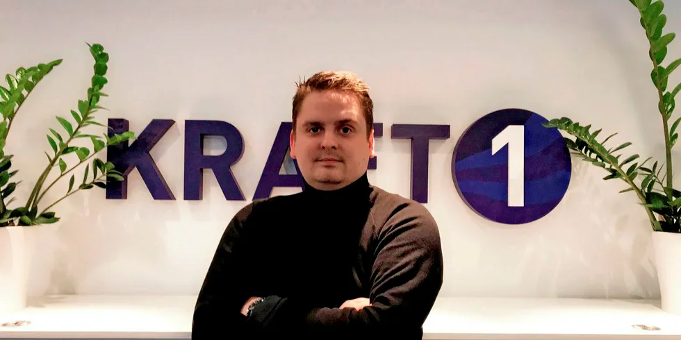 Thommy Stenvik står som eier av Kraft1 AS via Karlstad-selskapet Kraftviken AB. Han er imidlertid ikke oppført med ledende roller i Kraft1 AS.