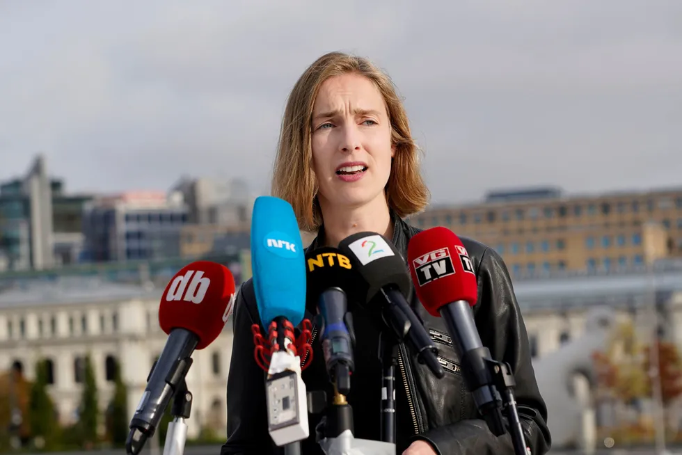 Næringsminister Iselin Nybø forklarer hvor vanskelig hun mener det er å endre ordningen for å hindre at boligspekulanter unødig beriker seg på ordningen, skriver Kari Elisabeth Kaski.