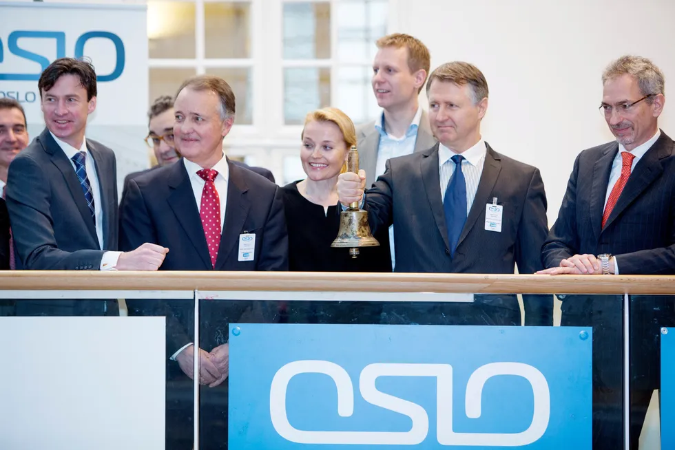 Nordic Nanovector gikk på børs i mars 2015. Avbildet er nåværende Oslo Børs-sjef Øivind Amundsen (til venstre), samt personer fra Nordic Nanovectors daværende styre og ledelse.