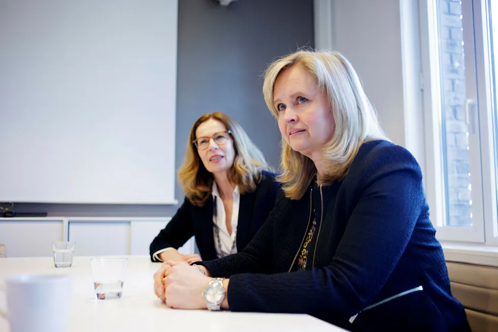 Fra venstre Swedbanks konsernsjef Birigtte Bonnesen og Elisabeth Beskow, sjef for storkunder og institusjoner i Swedbank. Foto: Javad Parsa