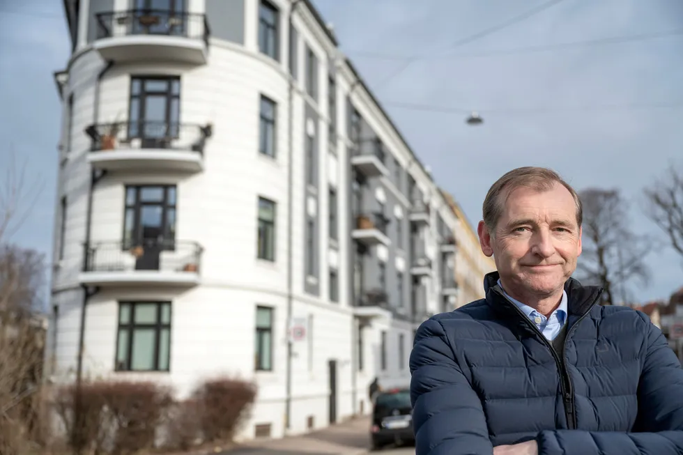 – Det å fjerne forskriften er det siste vi trenger nå. Den har bidratt til å holde boligprisutviklingen nede, sier administrerende direktør i Norges Eiendomsmeglerforbund, Carl O. Geving.