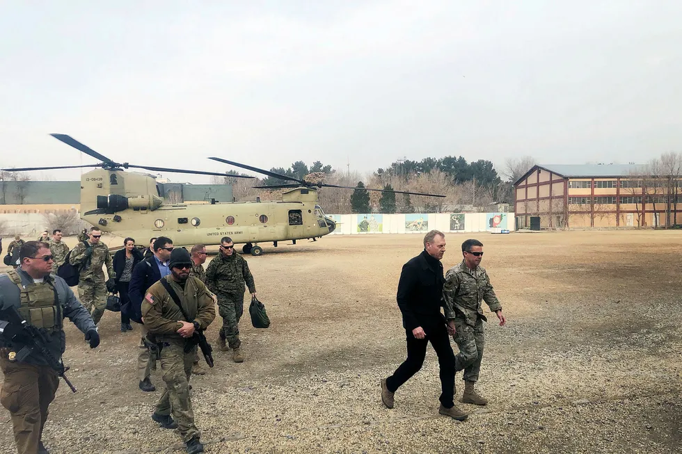 USAs fungerende forsvarsminister Patrick Shanahan (56) har vært på et uanmeldt besøk i Kabul. Nå går turen til Natos forsvarsministermøte i Brussel.