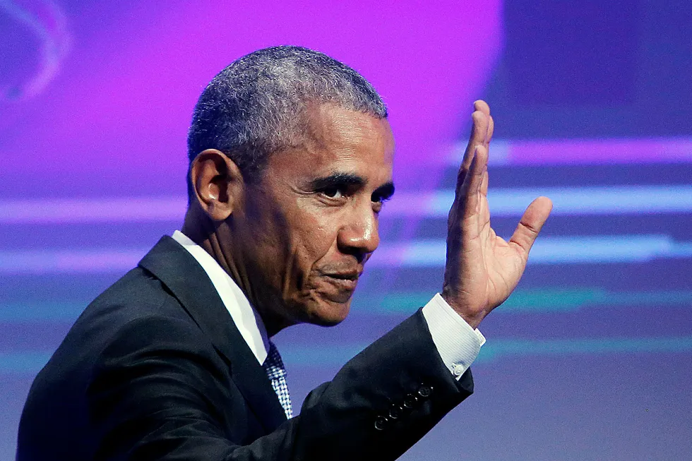 Barack Obama i Tyskland i mai. Nå er presidenten i mediene etter å ha tjent fett på taler for Wall Street-selskaper. Foto: Michael Probst/AP/NTB Scanpix