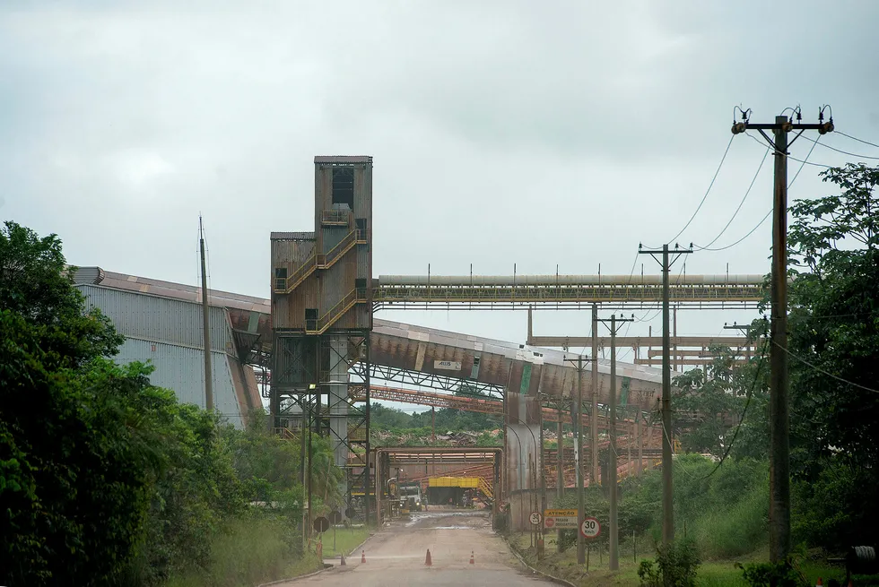Hydros Alunorte-anlegg i Brasil der produksjonen nå stenges ned.