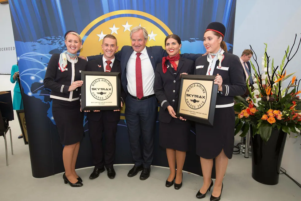 Norwegian-sjef Bjørn Kjos kan puste ut etter tre års kamp for å fly uforhindret mellom Europa og USA, i tråd med Open Skies-avtalen. Her fra flypris-utdelingen SkyTrax i Hampshire, England tidligere i år. Foto: Jeff Gilbert