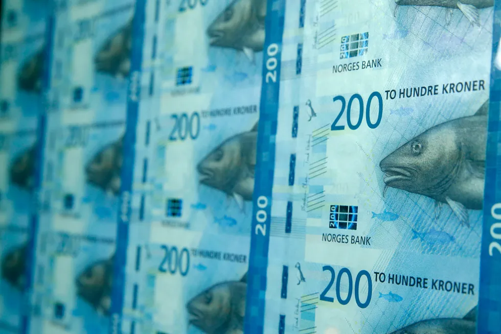 Noen utenlandske banker og vekslingskontorer har sluttet å ta imot norske sedler.