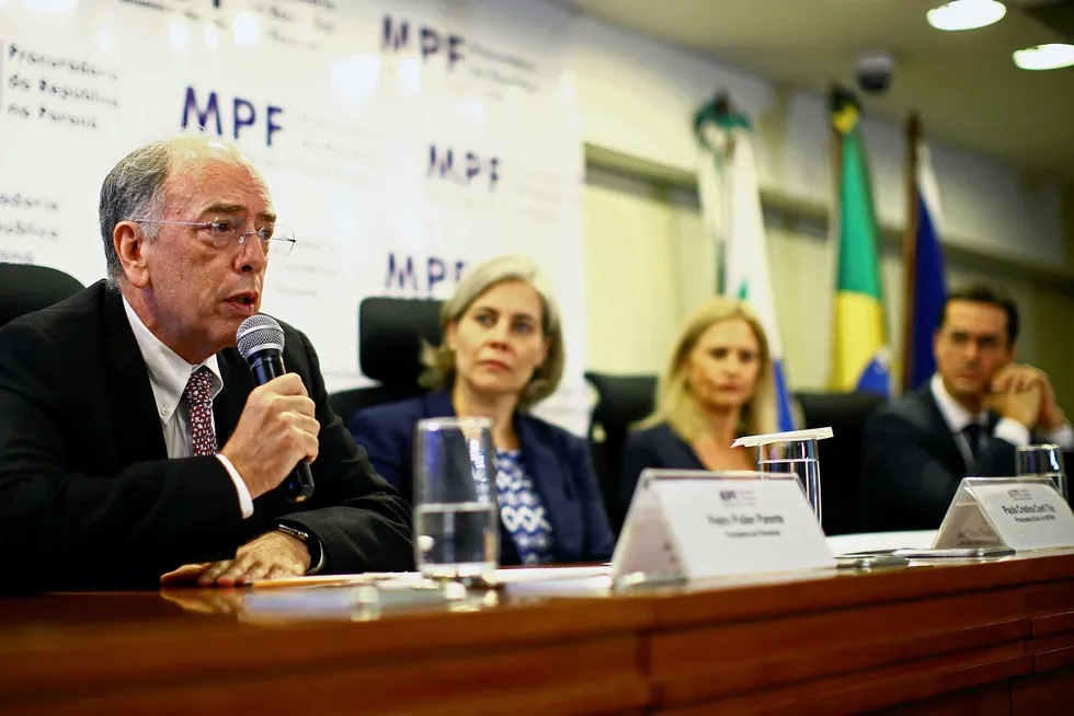 Answerable: Petrobras chief executive Pedro Parente (left) at a ceremony for the return of funds recovered through co-operation and leniency agreements in connection with the Car Wash investigation