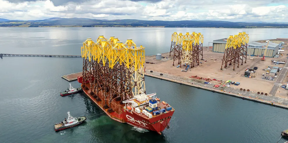 OHT Hawk arrives on the Cromarty Firth carrying wind turbine jackets for the Moray East offshore wind farm.