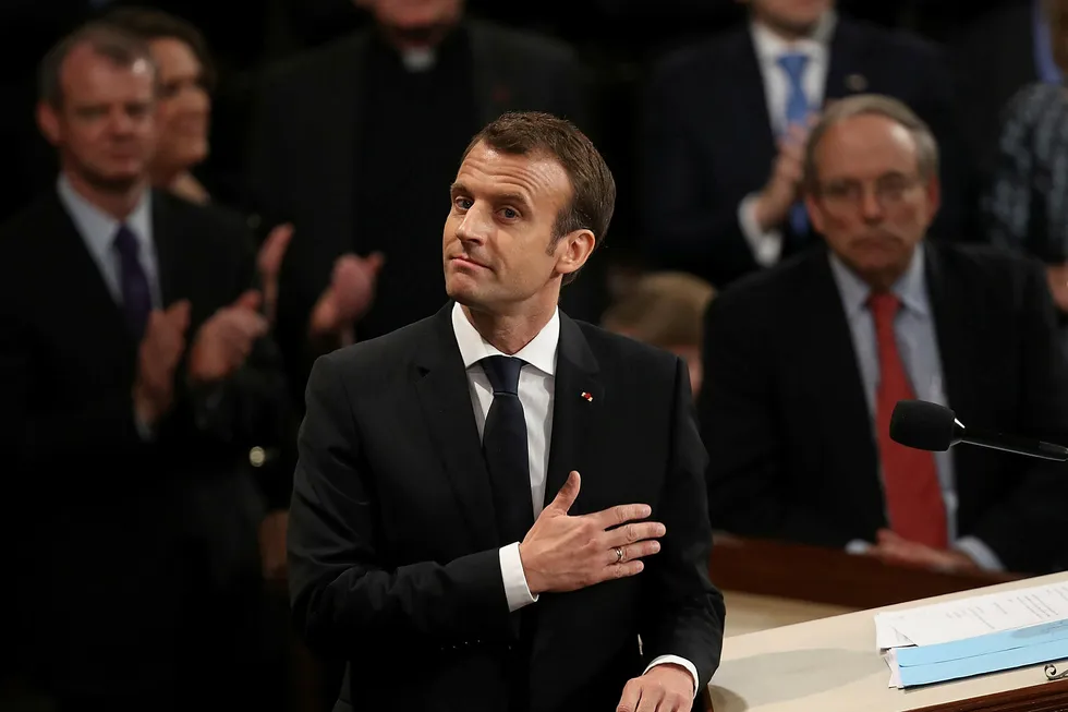 Frankrikes president Emmanuel Macron fikk stående applaus da han onsdag kveld talte til Kongressen i USA. Foto: Win McNamee/Getty Images/AFP/NTB Scanpix