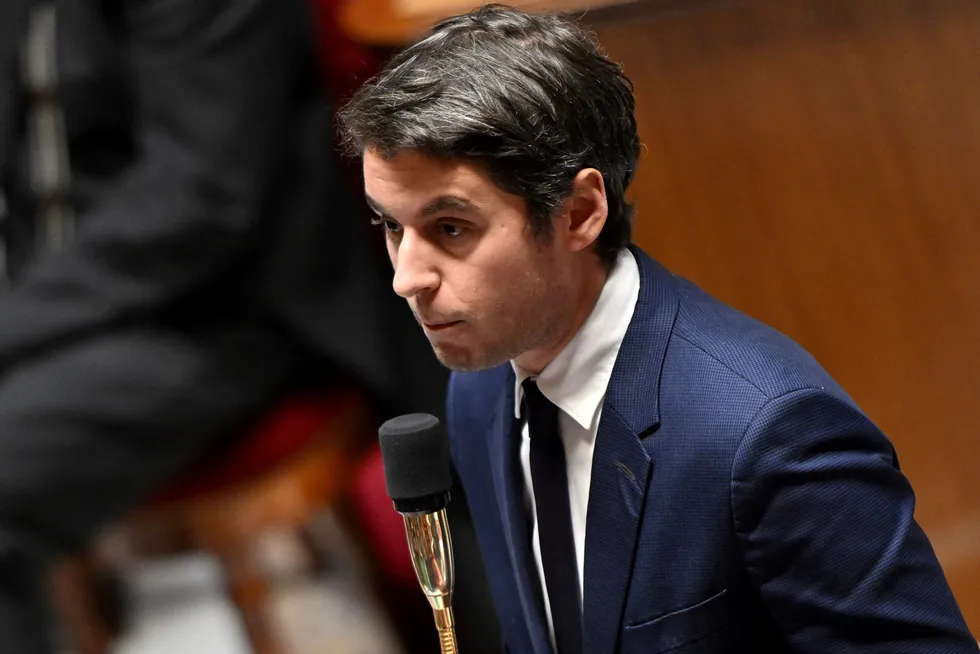 Sentrumshåpet. Gabriel Attal blir Frankrikes yngste statsminister noen gang.