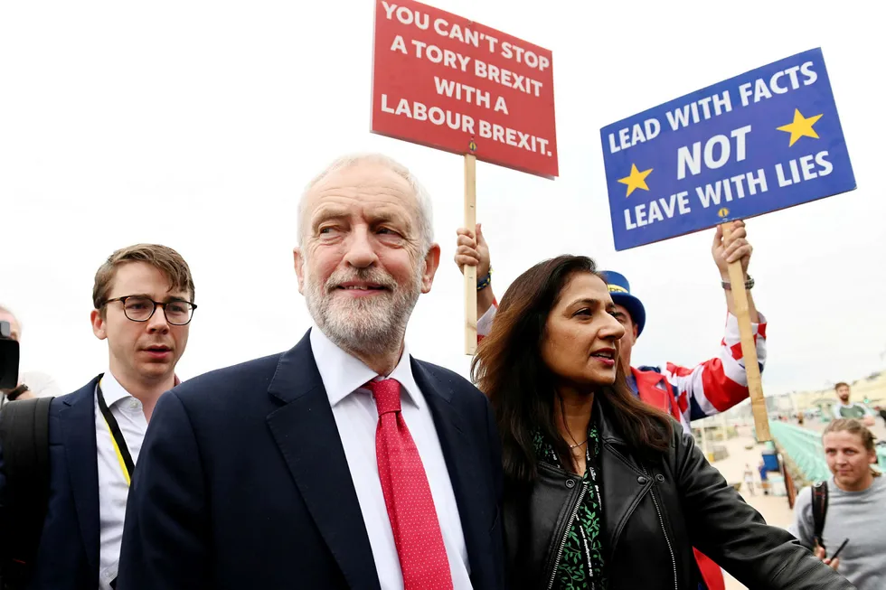 Labours store brexit-slag er ventet mandag, under partiets landsmøte i Brighton. Møtet har begynt elendig for partileder Jeremy Corbyn.