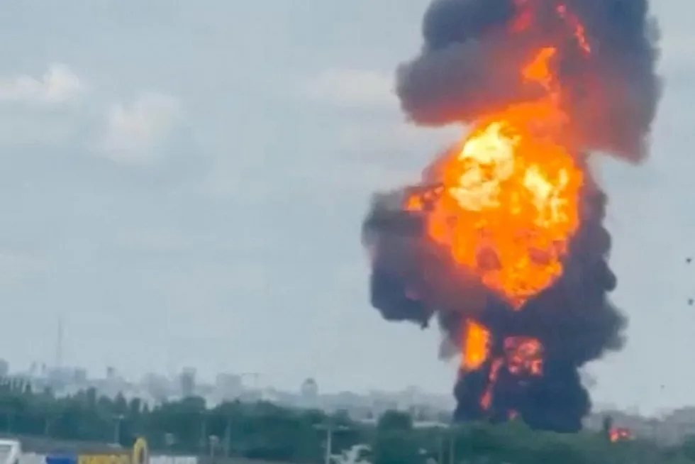 Et oljelager i Voronezh-regionen i Russland har gått i luften.