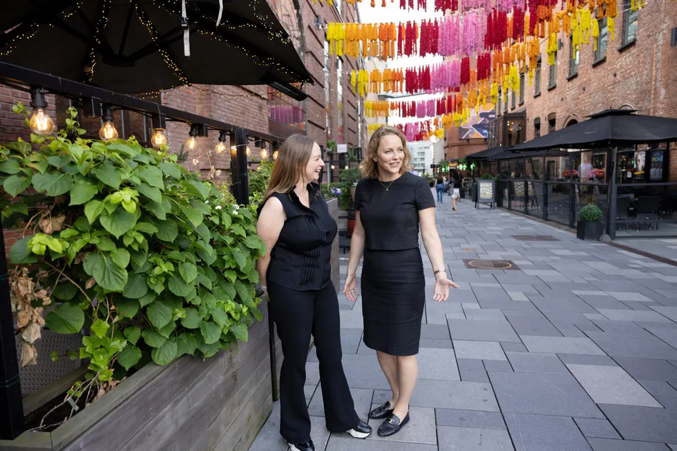 Advokatene Anne Lise Ellingsen Gryte og Elin Mack Løvdal er to av kvinnene bak Styrelisten, et initiativ som skal hjelpe bedrifter å finne kvinner til slik at de oppfyller statlige kvoteringskrav.