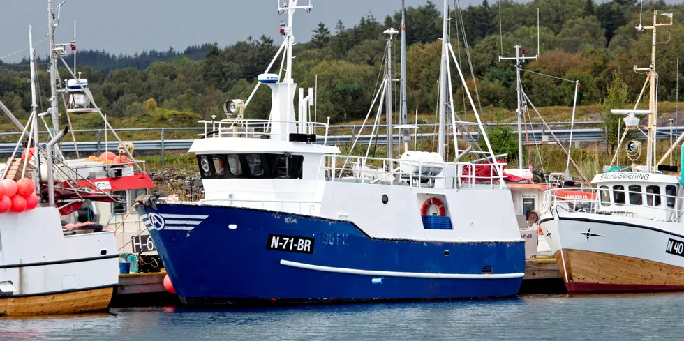 Brønnøysund-sjarken «Sverre-N» på 10,54 meter er for tida i Finnmark på vinterfiske.