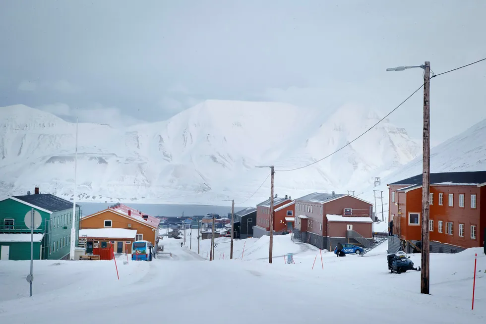 Nybyen sør for Longyearbyen er evakuert. Foto: Junge, Heiko