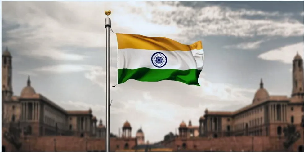 Indias flagg. Det vaier over 1,4 milliarder mennesker. India har nå flere innbyggere enn Kina.