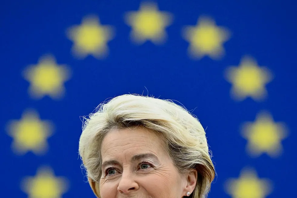 Konkrete planer fra EU-president Ursula von der Leyen for å få ned energiprisene i Europa kommer trolig først om halvannen uke.