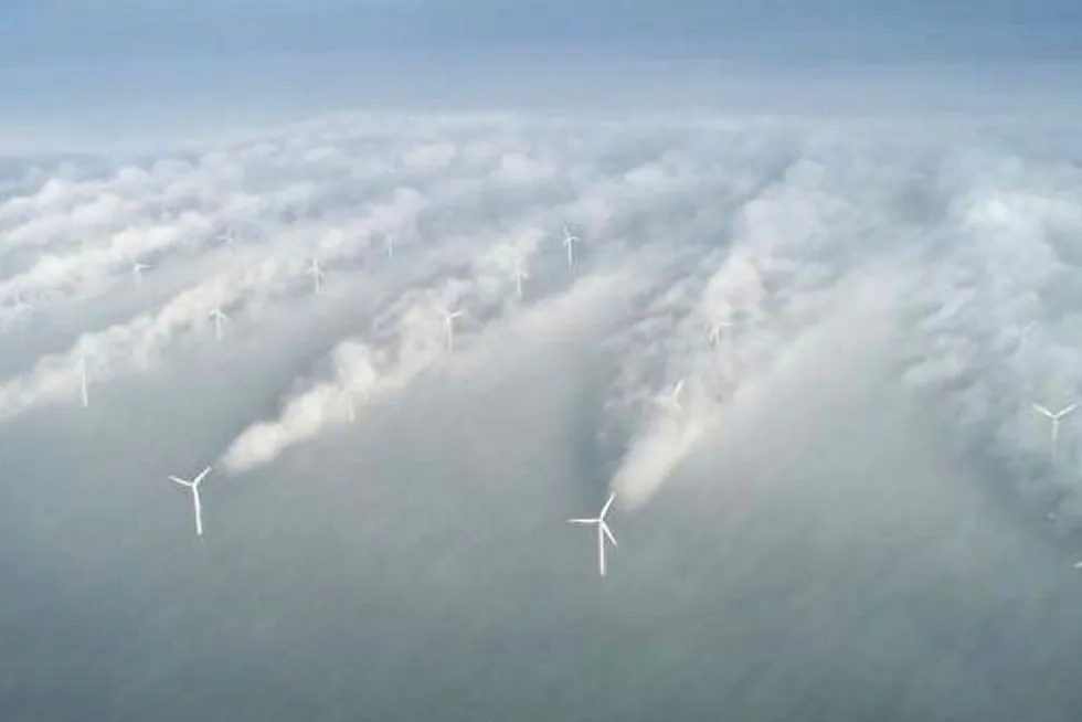 To ulike vind-effekter har større effekt på energiproduksjonen i vindemølleparker enn tidligere antatt, ifølge danske Ørsted.