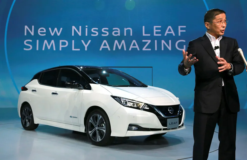 Nissan-sjef Hiroto Saikawa, her i forbindelse med presentasjonen av nye Nissan Leaf. Foto: Eugene Hoshiko, Ap Photo/NTB Scanpix