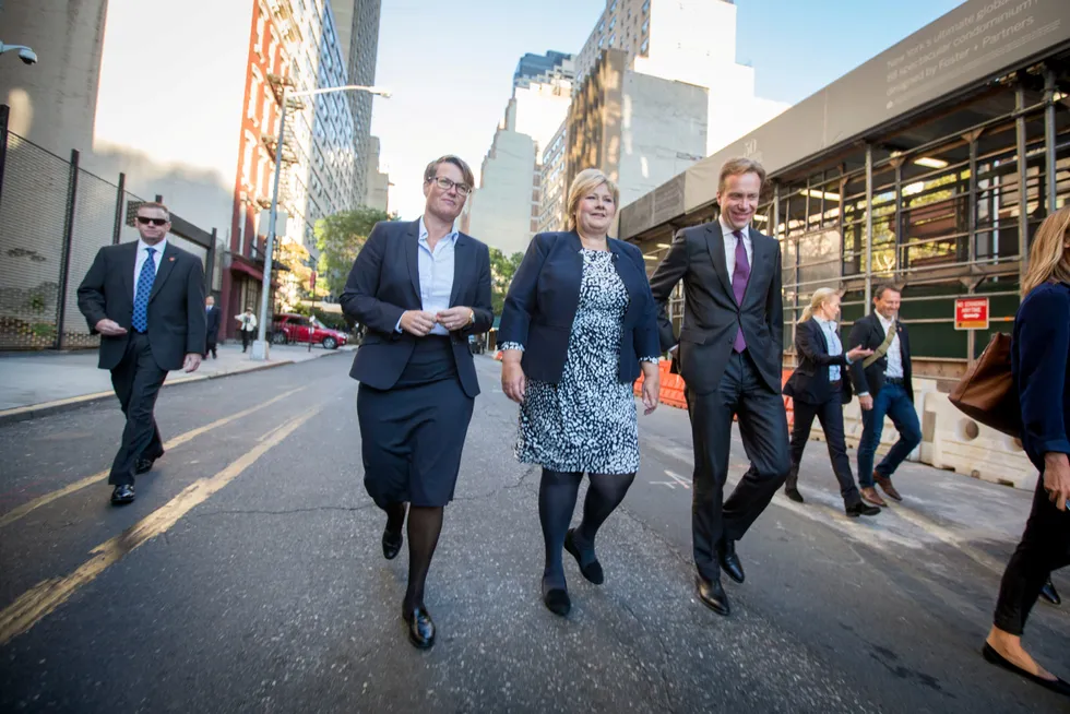 Erna Solberg i New York med de daværende statsrådene Børge Brende og Tine Sundtoft. Begge fikk automatisk etterlønn da de fratrådte.