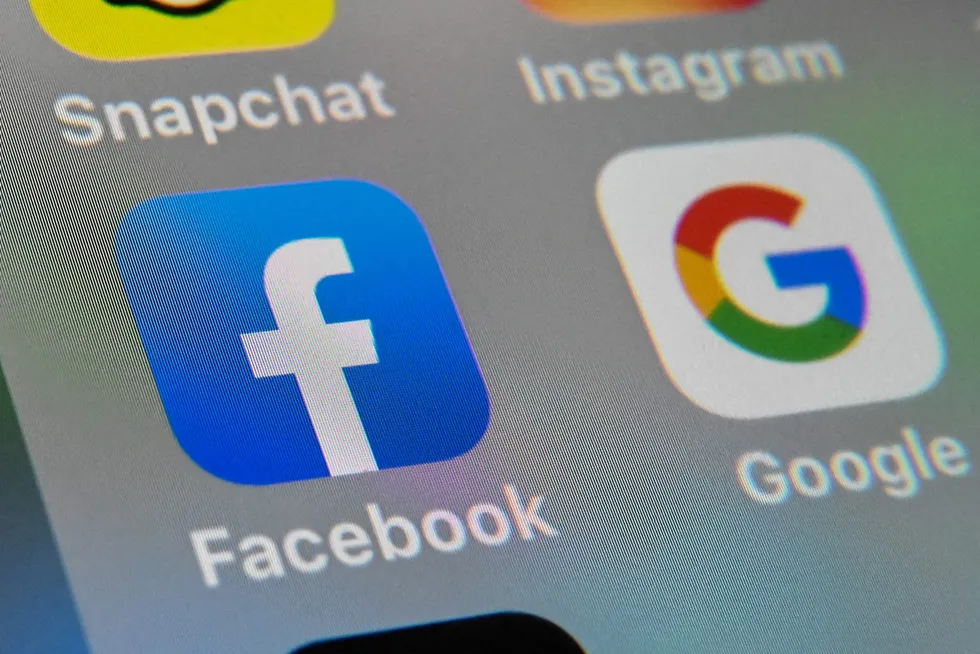 Ifølge en rapport betalte Google og Facebook til sammen nærmere 1,4 milliarder kroner i fjor for innhold de tidligere har hatt glede av helt gratis.