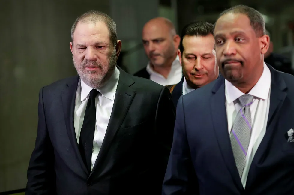 Da jusprofessor Ron Sullivan (til høyre) ble Harvey Weinsteins forsvarer, reagerte studentene ved Harvard med vantro.