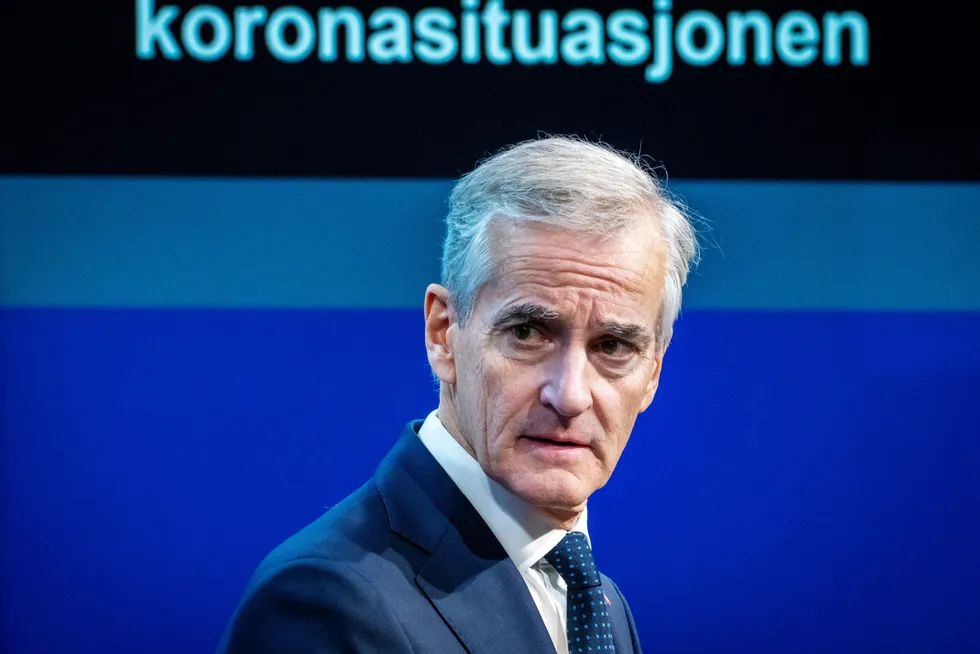 Statsminister Jonas Gahr Støre holder koronapressekonferanse om koronasituasjonen.