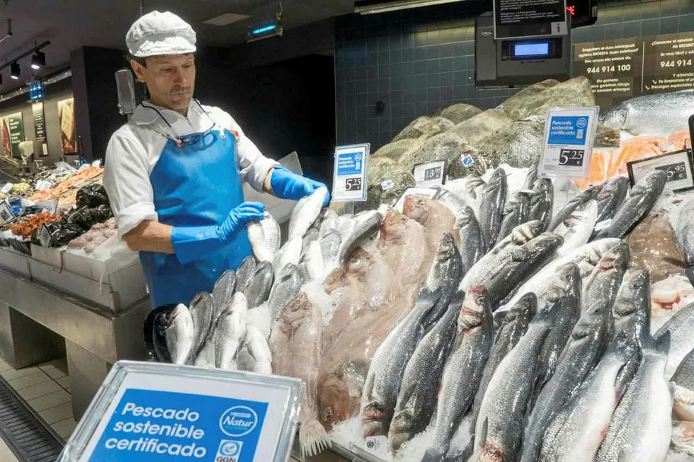 Eroski's 361 nationwide fish counters will now sell GGN-label certified sea bream, sea bass, meagre and turbot.