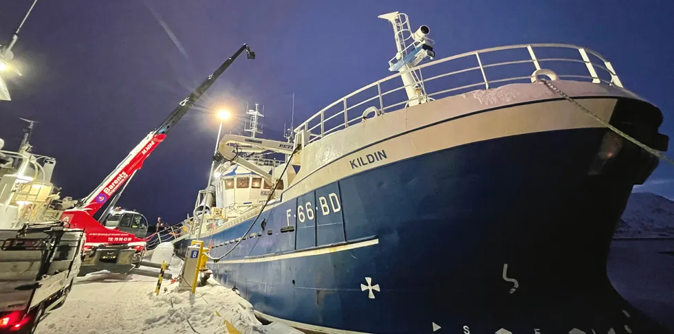 Kildin er første snøkrabbebåt fra Finnmark. Her fotografert under rigging ved Barents Skipsservice i Båtsfjord.