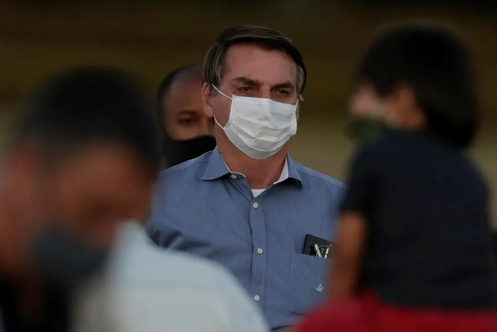 BRasils høyesterett beordrer president Jair Bolsonaro til å innføre tiltak for å beskytte landets urfolk mot koronaviruset.