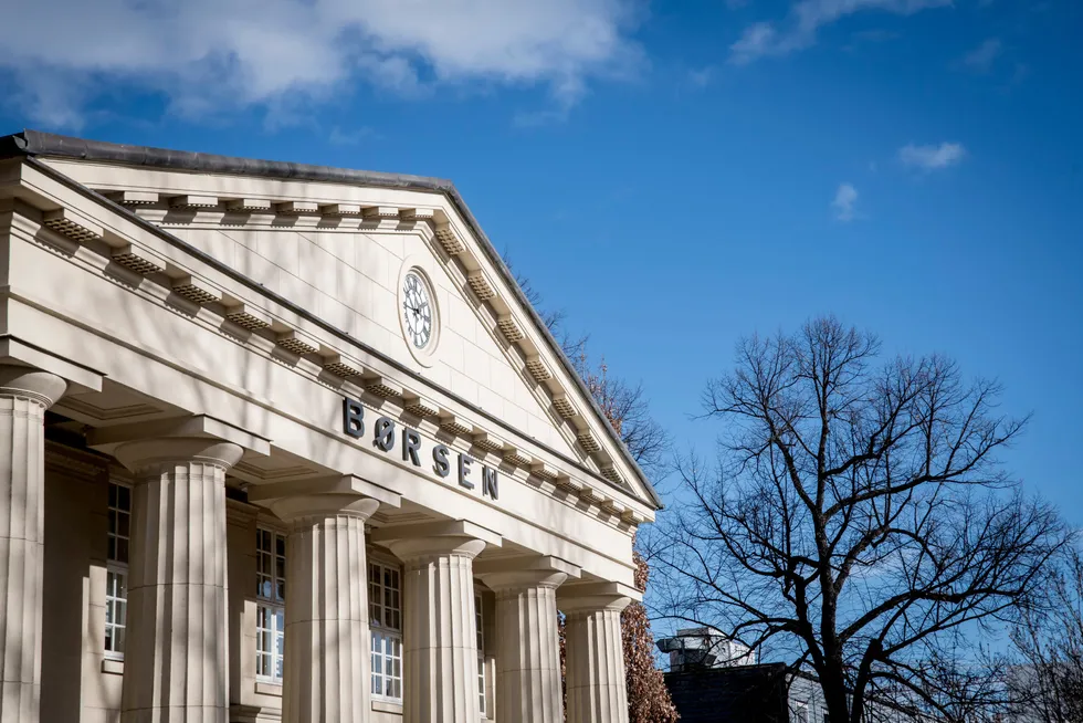 Blå himmel over Oslo Børs. Men for mange grønne aksjer på Euronext Growth er det veldig grått.